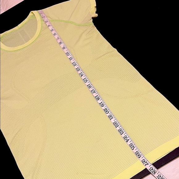 Lululemon swiftly tech short sleeve stretchy T-shirt, neon yellow, size 8 - Picture 8 of 13